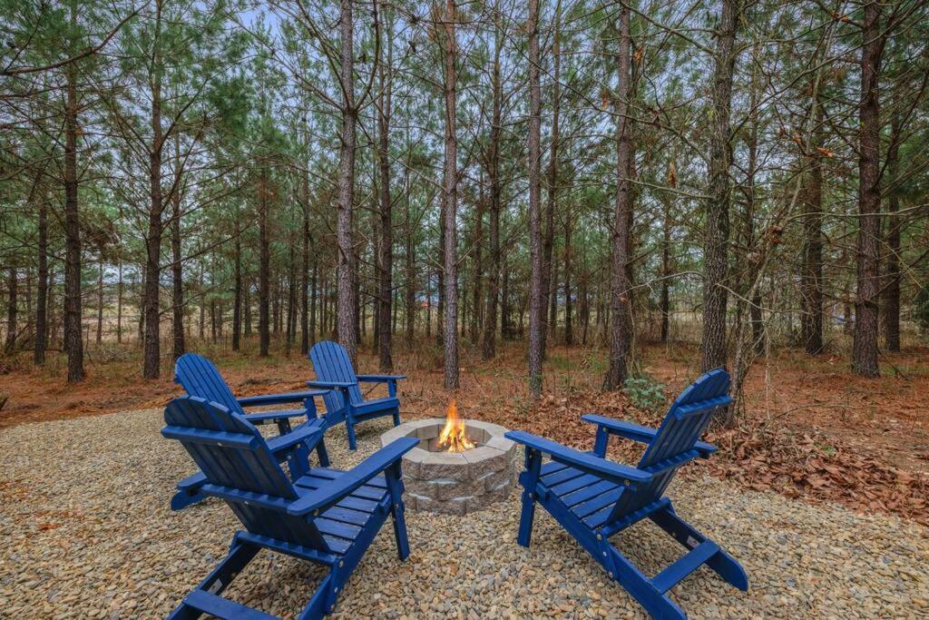 Lone Pine Lodge. Brand New! 2 Bedroom Luxury Cabin. ブロークン・ボウ エクステリア 写真